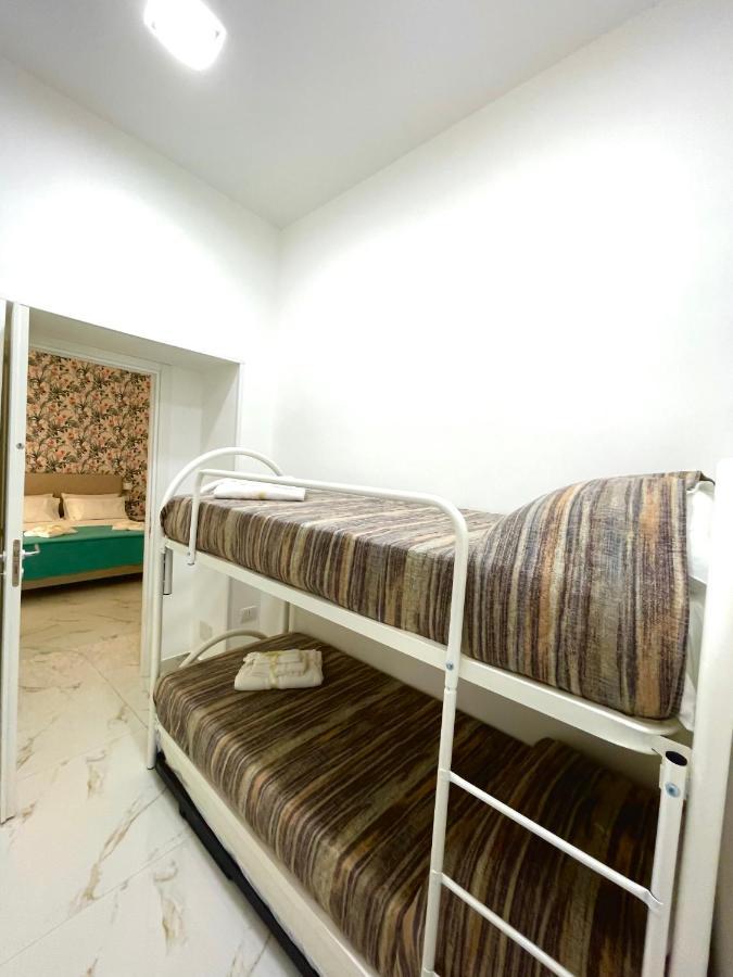 那不勒斯Virgy House住宿加早餐旅馆 外观 照片