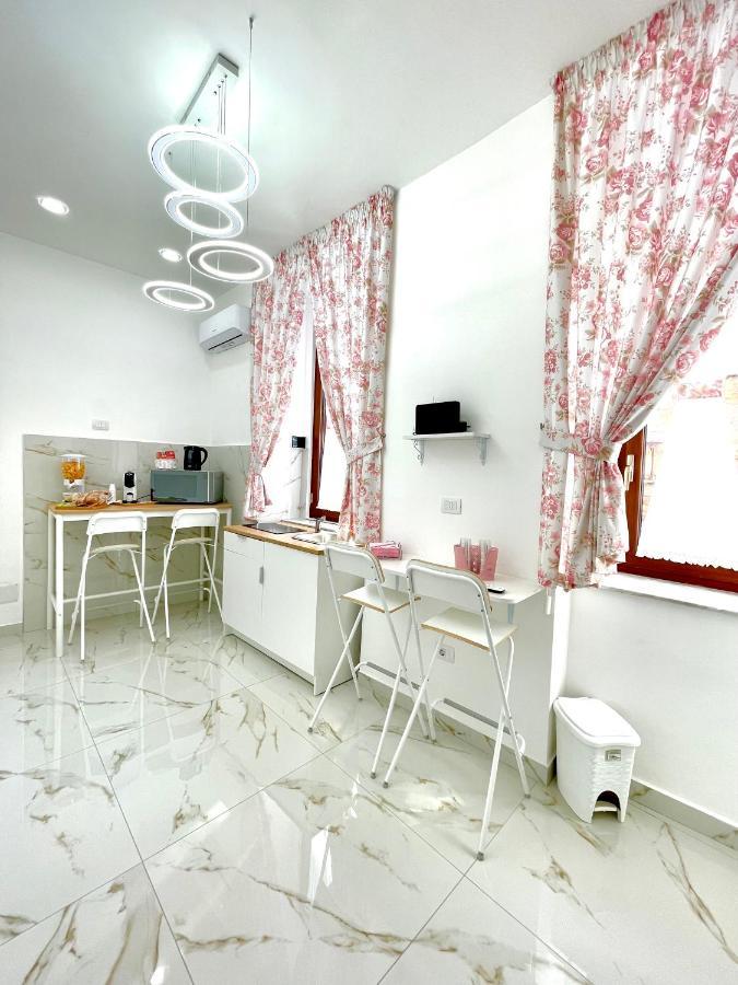 那不勒斯Virgy House住宿加早餐旅馆 外观 照片