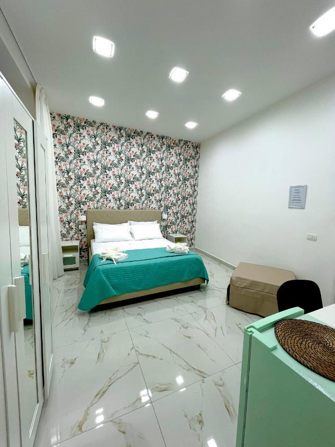 那不勒斯Virgy House住宿加早餐旅馆 外观 照片